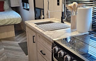 Fully Loaded Camper, Dog Friendly
