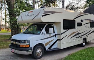 2017 Coachmen RV Freelander 27QB Chevy 4500