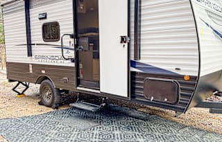 *New Camper Special* Easy to tow!