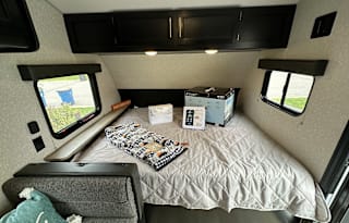 Well-equipped Bunkhouse sleeps 5!  Pet Friendly!