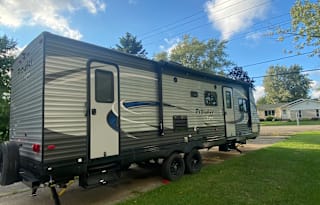Pet friendly, bunk beds, Prowler 285 LX