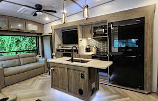 HUGE Luxury RV Bunkhouse with Remote Office