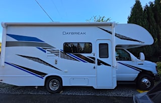 2019 Thor Motor Coach Daybreak 22DB