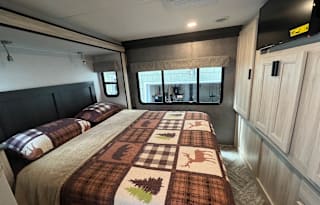 2022 Forest River RV Sunseeker Classic 3010DS Ford