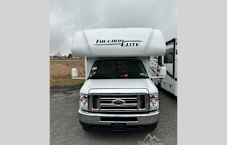 2022 Thor Motor Coach Freedom Elite 26HE Near NYC
