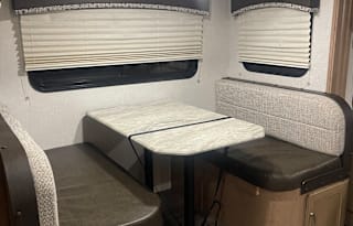 2020 Winnebago Minnie Winnie 2500FL