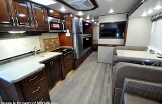 2018 Fleetwood RV Flair 31B