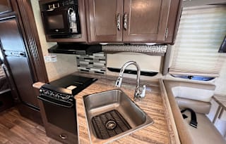 2017 Thor Motor Coach ACE 29.4