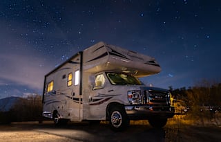 Spacious, Modern & Solar! 2016 Coachmen Freelander