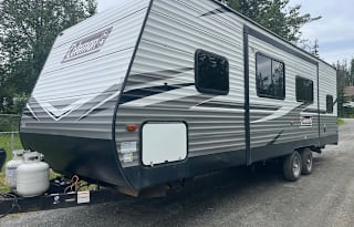 2020 Coleman Lantern Sleeps 10