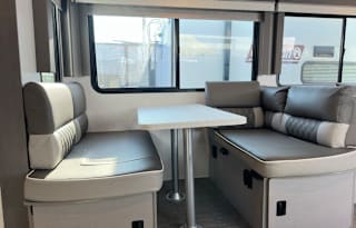 **2024 RV Rental – Your Home on Wheels!**