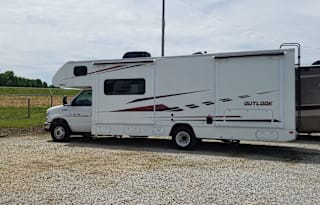 2019 Winnebago - Betty White