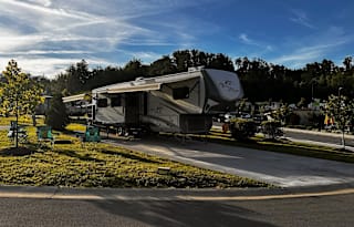 Rent Our Fabulous Fifth Wheel RV Today!
