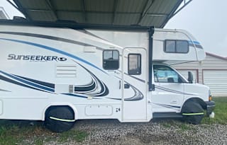 2019 Forest River RV Sunseeker LE 2250SLE Chevy