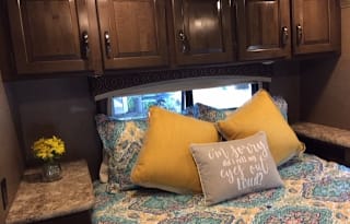 2017 Thor Class C Motor Coach Chateau 31W