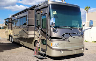 Ultimate Luxury on Wheels 42 Dream Coach Awaits U