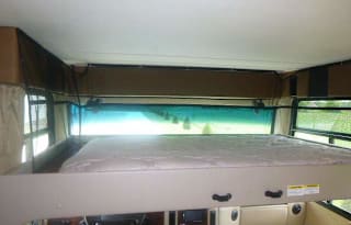 34 FT Thor Hurricane, with outdoor TV, kitchen
