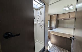 2019 Thor Majestic 28A - Your Family Fun Transport