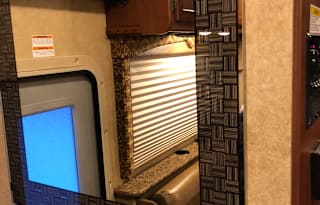 2016 Thor Motor Coach ACE 29.2