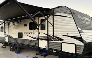 Vintage Roots Home RV Rental
