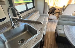 2018 Thor Motor Coach ACE 29.3