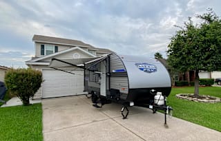 Wanderlust  Cozy Camper -  Perfect for the Family!