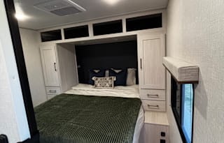 2025 Forest River RV Surveyor Legend 19BHLE