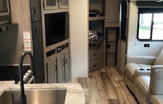 21 Keystone RV Outback Ultra Lite UBH291 Bunkhouse