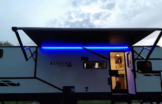 2021 Dutchmen RV Kodiak SE 28SBH
