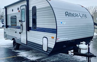 Perfect lightweight camper! Pet Friendly.