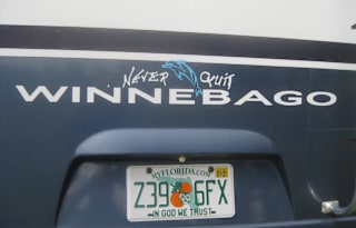 2003 Winnebago Winnebago Adventure----Happy Day's