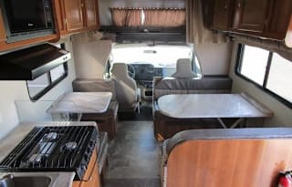 2019 Coachmen RV Leprechaun 230CB