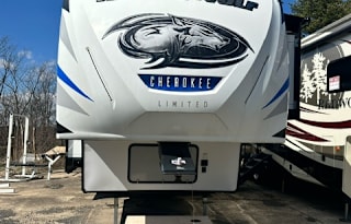 2019 Forest River RV Cherokee Arctic Wolf 305ML6
