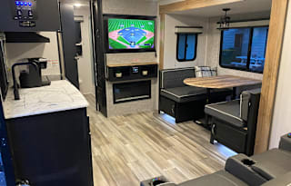 2022 Coachmen RV Freedom Express Ultra Lite 252RBS