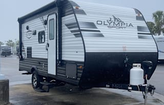 Delivery Only! Pet Friendly! 2022 Olympia Sport.