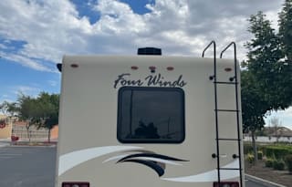2018 Thor Motor Coach Four Winds 29G