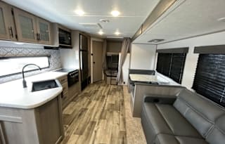 2022 Dutchmen RV Coleman Lantern Series 263BH