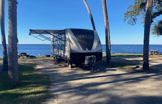 2016 Dutchmen RV Kodiak Ultimate 240BHSL