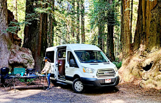 Wandervans SF - Medium with rooftop A/C