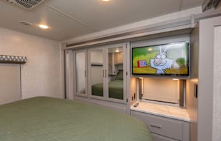 2022 Thor Motor Coach Hurricane 34J