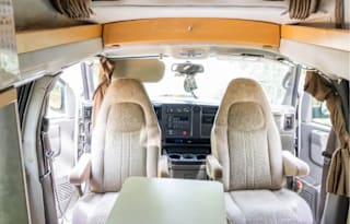 Nice 2005 Roadtrek versatile fl