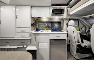 2022 Thor Motor Coach Rize18t Named Phil