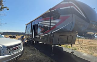 STEVE AND PEGGYS RV RENTAL AND HOSTING.