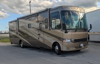 2008 Four Winds RV Magellan 38E