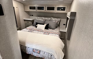Luxury fifth wheel that can sleep 5