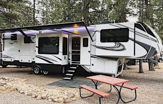 2022 Grand Design Solitude 380FL