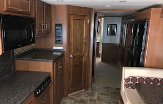 2013 Thor Motor Coach Challenger 36FD