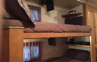 2012 Winnebago Access Premier