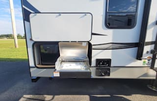 Luxury Family Bunkhouse- '22 Keystone Cougar 30BHS