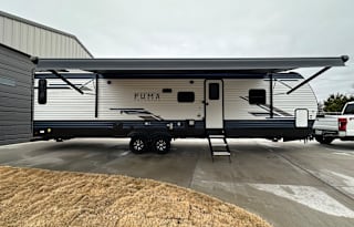 2 BEDROOMS!! 2 Queen Beds!! 2024 Palomino Puma